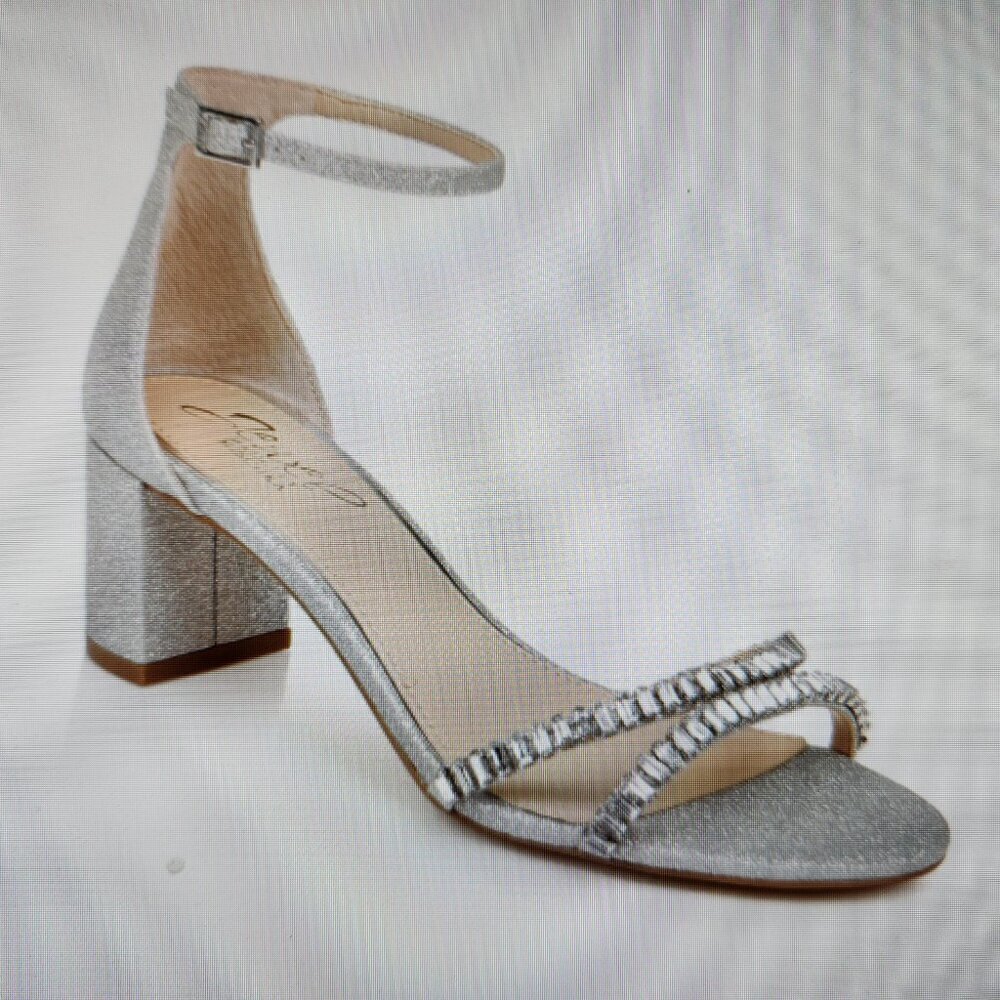 Jewel Badgley Mischka " Joanne" Silver Block Heeled Sandals. NIB. Size 8.5